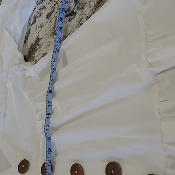 White puffy dress - Picture 5 of 6